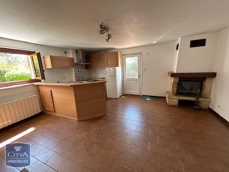 Location Appartement 3 pièces 54m² ST FERREOL D AUROURE 43330 - Photo 2