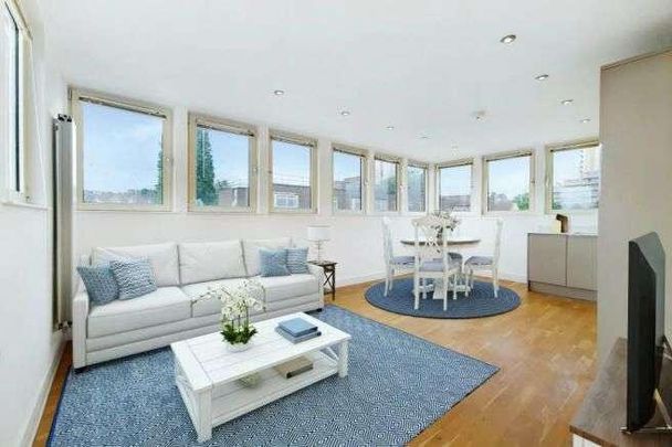 Orchard Road, Hanover House, SE18 - Photo 1