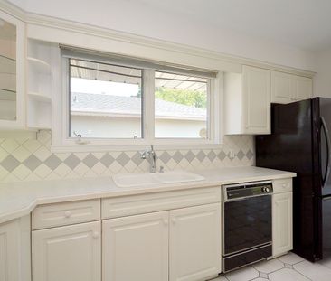 For Lease - 1144 Sarta Road Unit# Upper, Oakville, Ontario - Photo 2