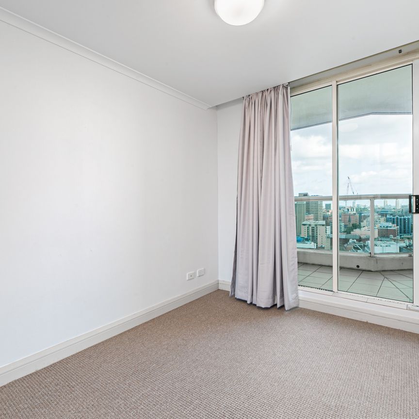 Absolute One-Bedroom Apartment boasts amazing views to city For Rent - Photo 1