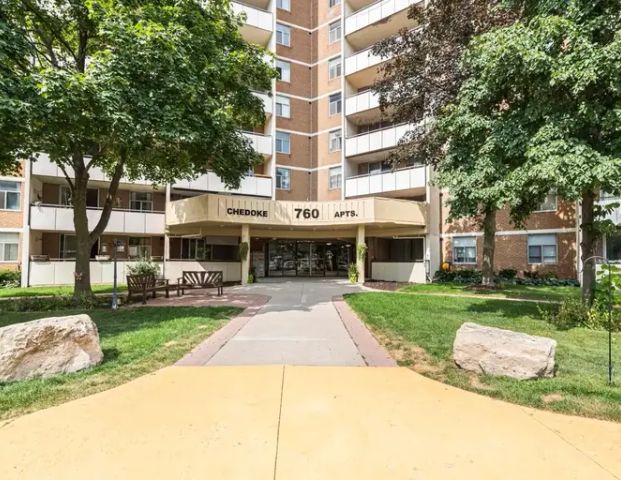 Chedoke Apartments | 760 Mohawk Rd. W., Hamilton - Photo 1