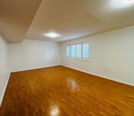 225 Cobourg Street Unit 2 - Photo 2