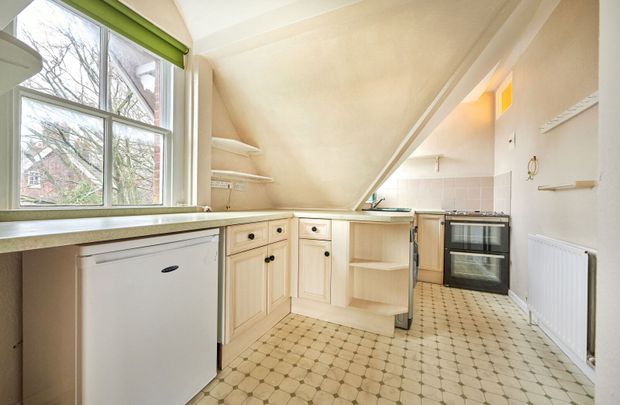 Available unfurnished from 28/07/2025 - Photo 1