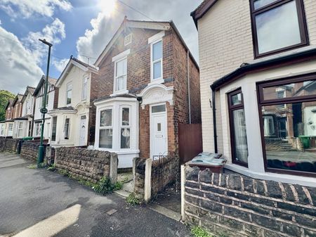 Abbey Grove, NG3, Nottingham - Photo 4