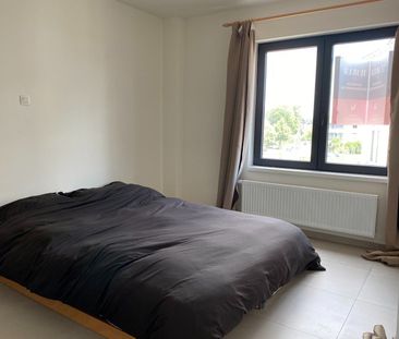 Gerenoveerd mooi appartement in centrum Eeklo! - Photo 3