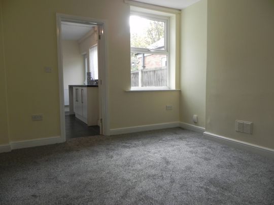 2 bed Mid Terraced House for Rent - Photo 1