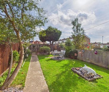 3 bedroom terraced house to rent - Photo 1
