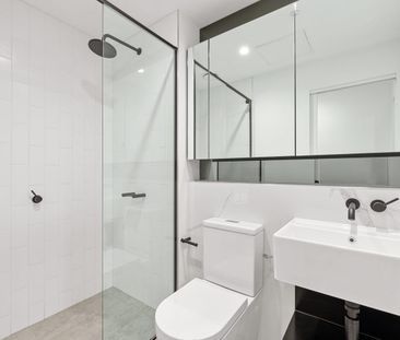 2 Bed, 2 Bath Apartment with City Views & Parking! - Photo 6