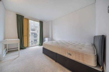 Room in a Shared Flat, Farnsworth Court, SE10 - Photo 3
