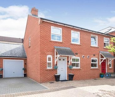 2 bedroom semi-detached house to rent - Photo 3