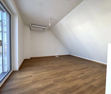 Dachgeschossausbau mit Terrasse & Klimaanlage - Erstbezug - UNBEFRI... - Foto 2