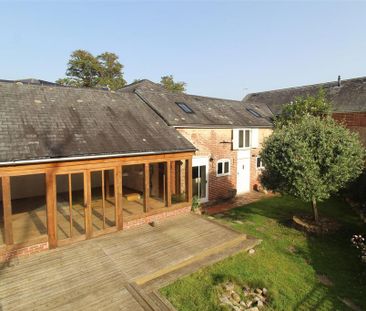 3 bedroom semi-detached house to rent - Photo 1