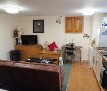 Castle Street - Photo 2