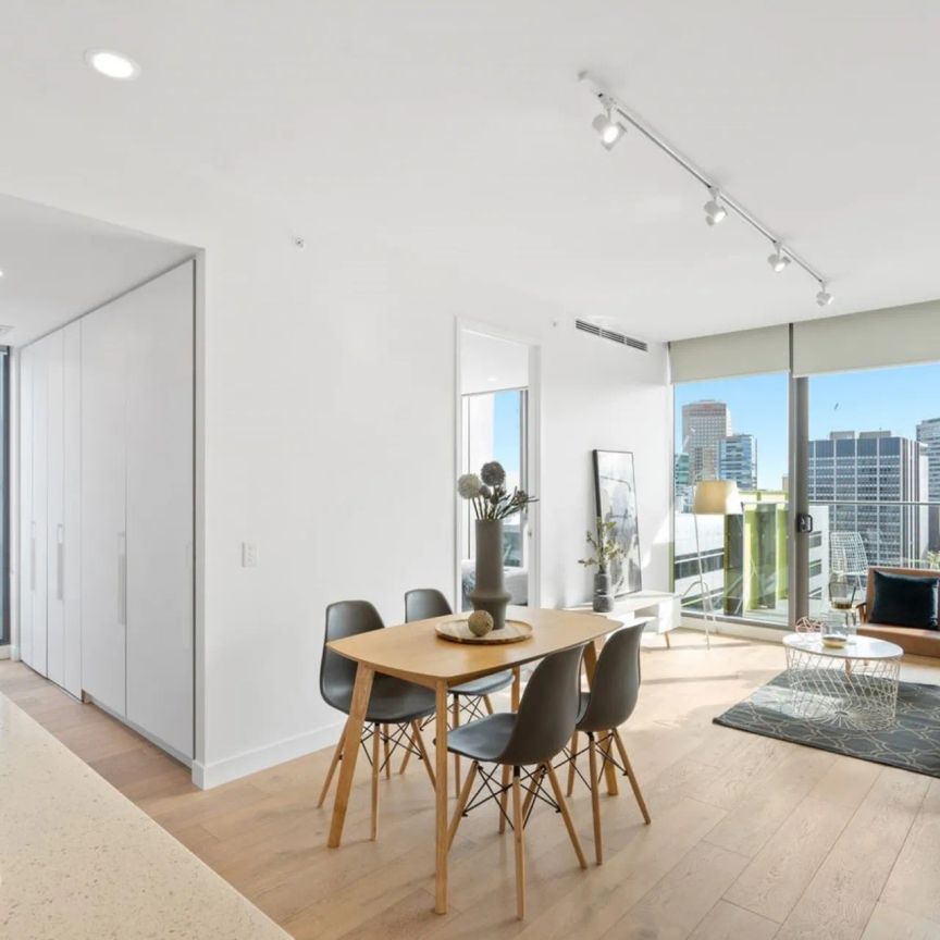 Top Spot for a Stylish Inner City Apartment - Photo 1