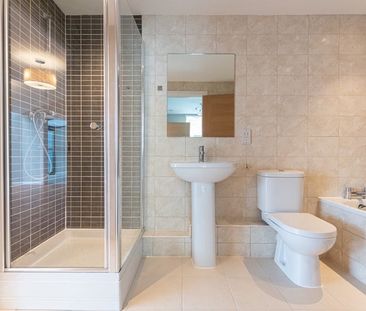 3 Bed Flat, Mann Island, L3 - Photo 5
