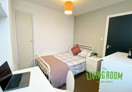 8 bedroom house to rent - Photo 2