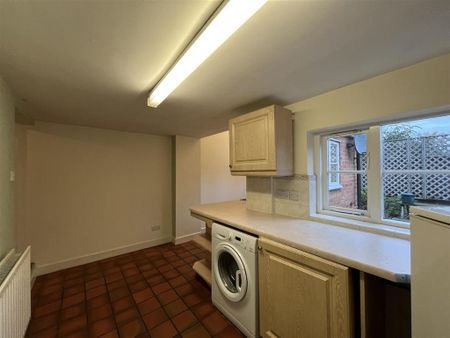 2 bedroom terraced house to rent - Photo 5