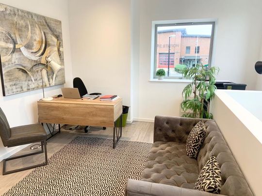 Liongate House, Guildford, Surrey, GU1 - Photo 1