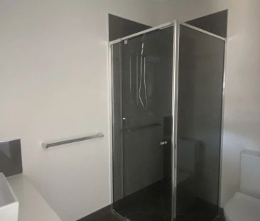 Modern furnished room with private ensuite – Prime Dandenong location - Photo 3