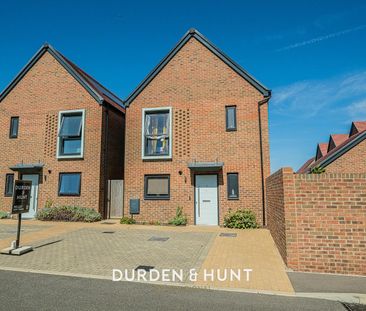 Whittle Drive, Hornchurch - Photo 4