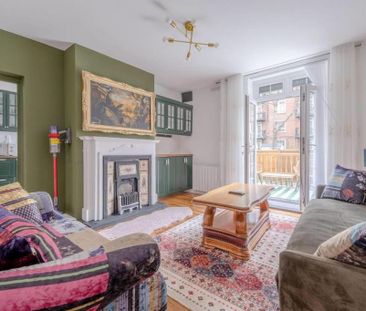 4 bedroom flat to rent - Photo 2
