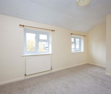 Priory Gardens, Harefield, UB9 - Photo 6