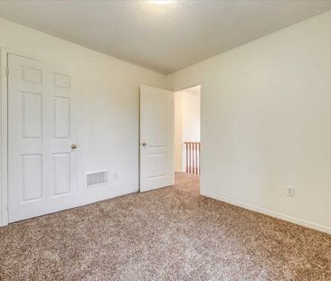 For Lease - 11 Bushmill Circle, Brampton, Ontario - Photo 6