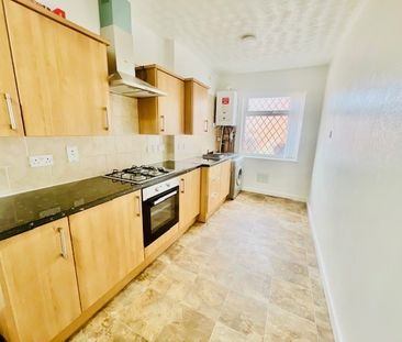 2 bedroom flat to rent PONTEFRACT ROAD, CASTLEFORD, WF10 4BA - Photo 3