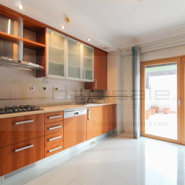 Odivelas, Lisbon - Photo 1