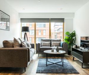 2 Bedrooms Flat to rent in Houldsworth St, Manchester M1 | £ 294 - Photo 1