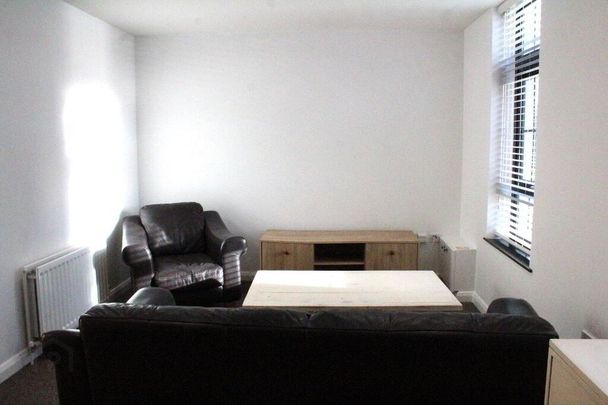 8 Old Church Square, Dundonald, Belfast, BT16 2FD - Photo 1