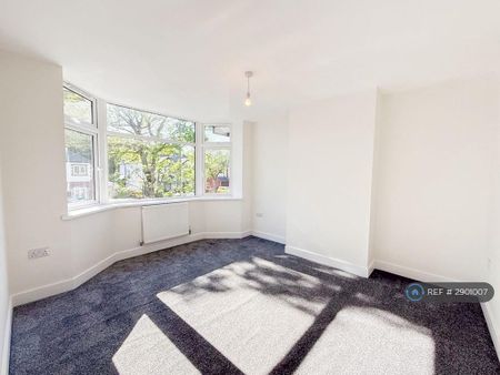 3 bedroom semi-detached house to rent - Photo 2