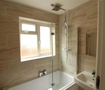 2 bedroom maisonette to rent - Photo 2