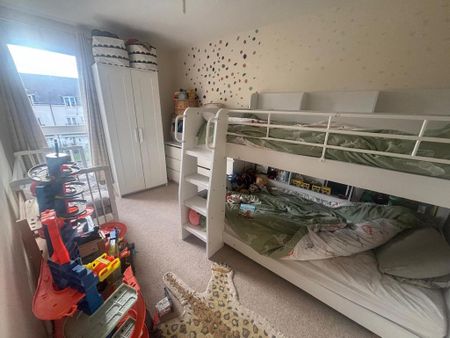 4 bedroom terraced house to rent - Photo 4