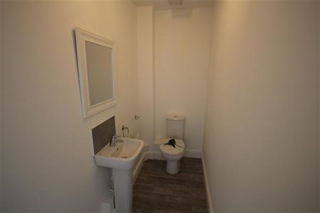 2 bedroom semi-detached house to rent - Photo 5