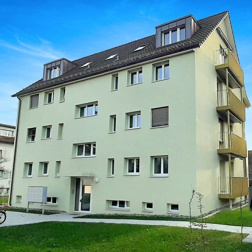 Attractive bright apartment with beautiful views - Photo 1