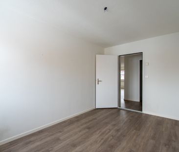 Grosszügige, gepflegte 5.5 Zimmer-Wohnung mit Balkon - Photo 2