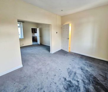 3 bedroom end of terrace house to rent - Photo 3