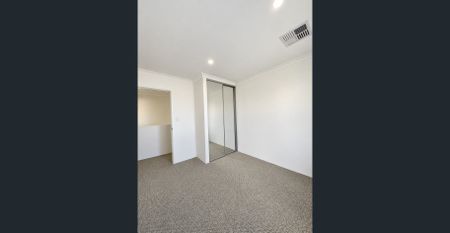 MAIN HOME $950/WEEK | STUDIO $450/WEEK - BRAND NEW COASTAL LIVING & A SEPARATE STUDIO - Photo 4