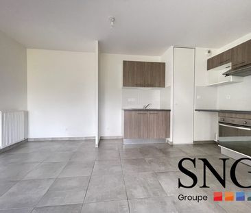 T3 AVEC BALCON ET PLACE DE PARKING - Photo 4