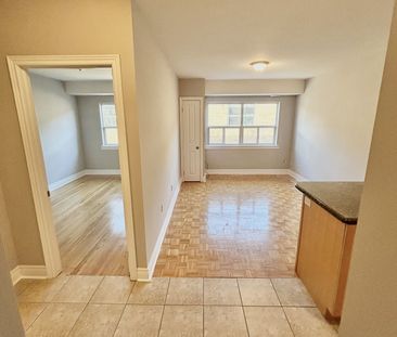 For Lease - 11 Thirty Third Street Unit# 304, Toronto, Ontario - Photo 6