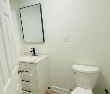 For Lease - 1379 Freeport (Main) Drive, Mississauga, Ontario - Photo 5