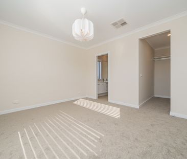 Ready to move in to with nothing to do! Available 28 Nov 2025 - Photo 6