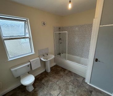 3, 158 Cliftonpark Avenue, Cliftonville Road, Belfast, BT14 6DT - Photo 2
