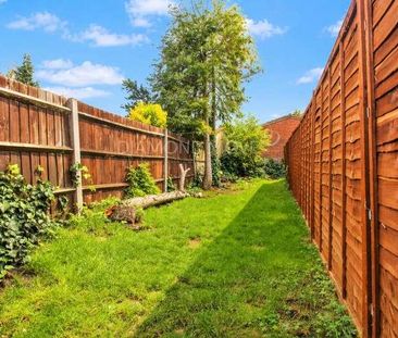 Crosslands Avenue, Southall, UB2 - Photo 6