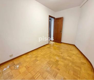 Piso en alquiler en Calle Vara de Rey - Foto 4