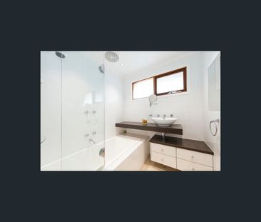 33 Fricker Avenue, Greensborough, Vic 3088 - Photo 5