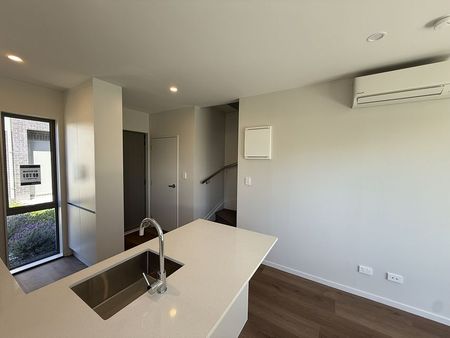 Modern 2-Bedroom Townhouse for Lease - Photo 5