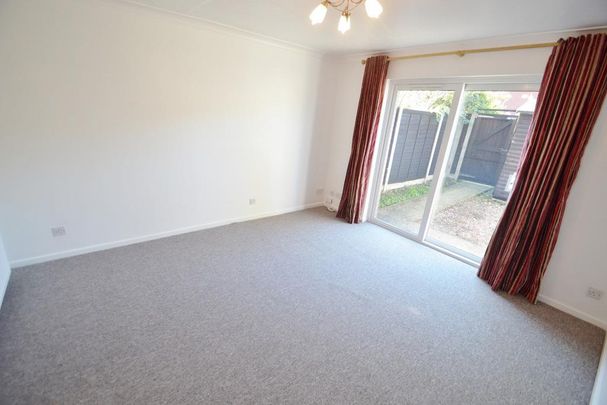 2 bedroom terraced house to rent - Photo 1
