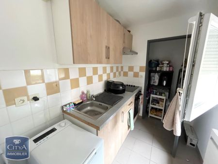 Location Appartement 2 pièces 47m² PECQUENCOURT 59146 - Photo 3
